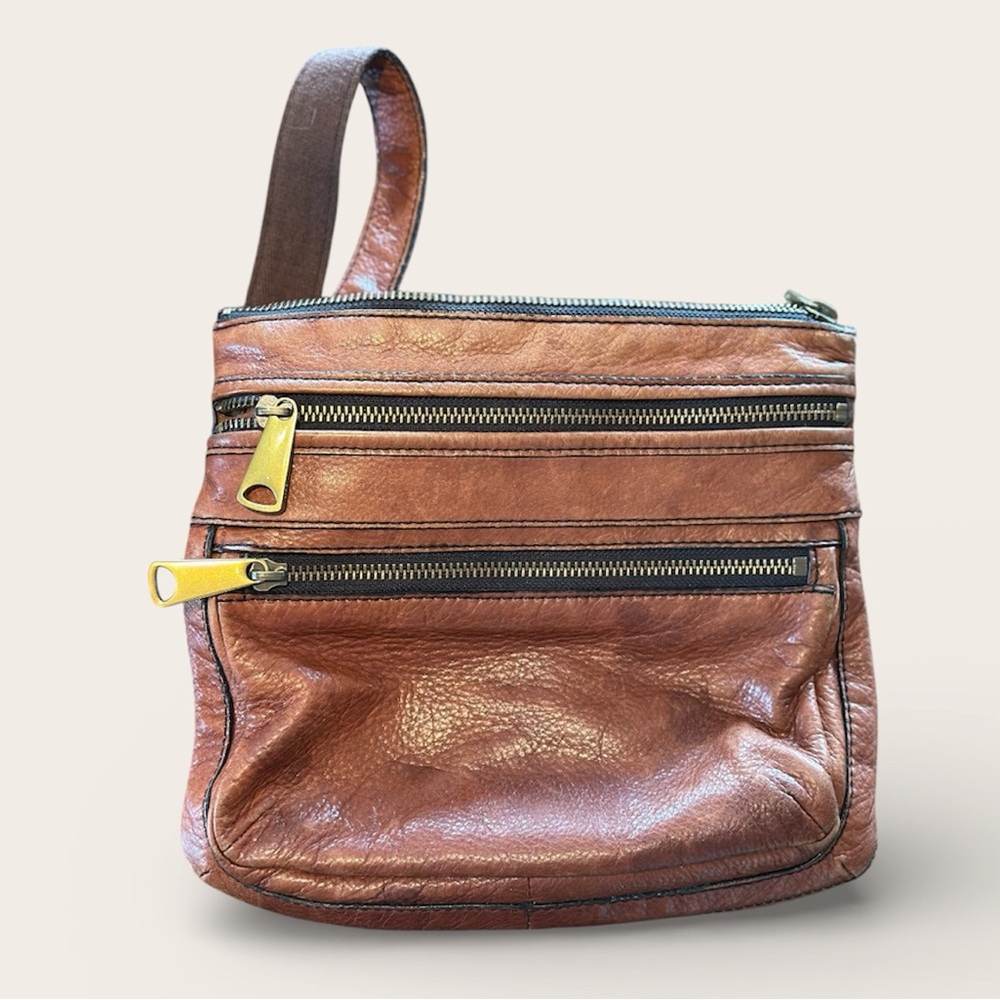 FOSSIL Vintage Explorer Boho Crossbody Satchel Leather Bag. 12”x11”. - Picture 3 of 3